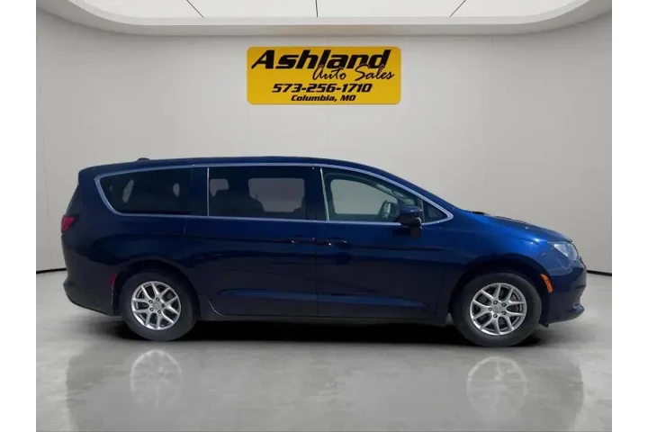$13900 : 2017 Pacifica Touring image 7