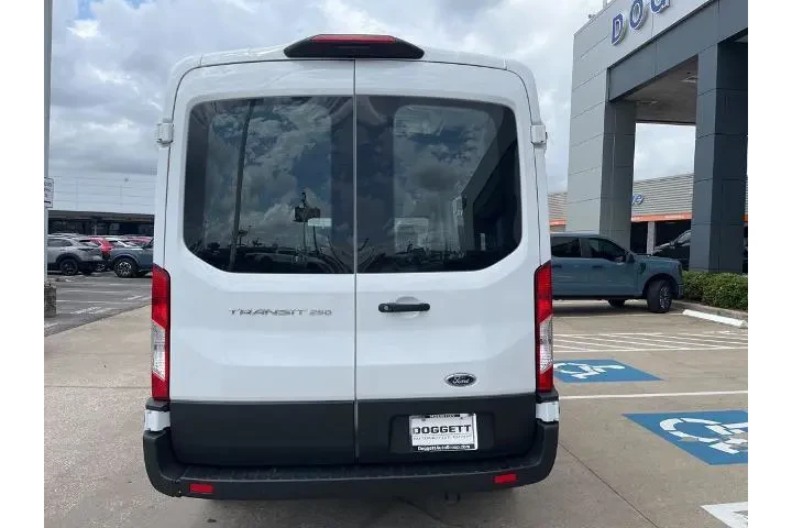 $34693 : Ford Transit 2023 250 3dr SW image 6
