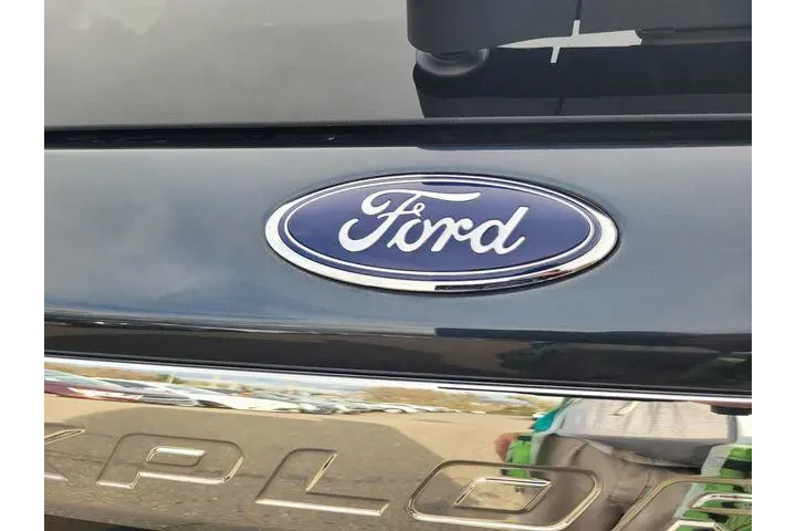 $30556 : Ford Explorer 2023 XLT 4dr S image 7