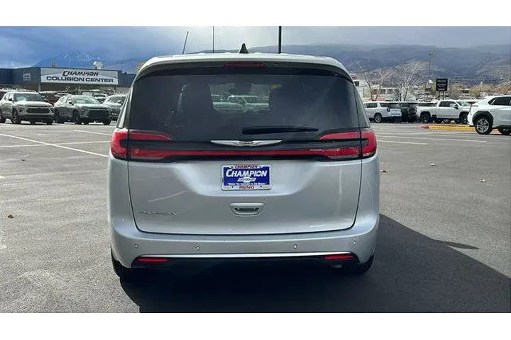 $29984 : Chrysler Pacifica 2023 Touri image 6