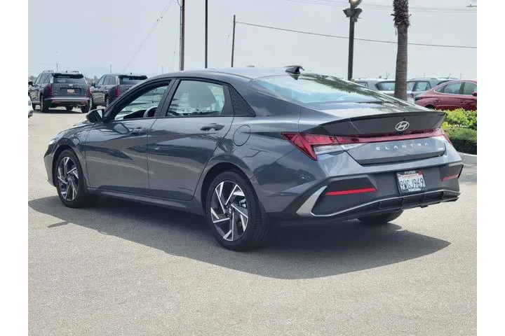 $22313 : Hyundai ELANTRA Hybrid 2025 image 3
