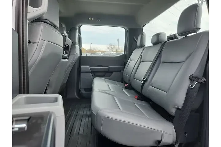 $32988 : Ford F-150 2021 4x4 XL 4dr S image 6