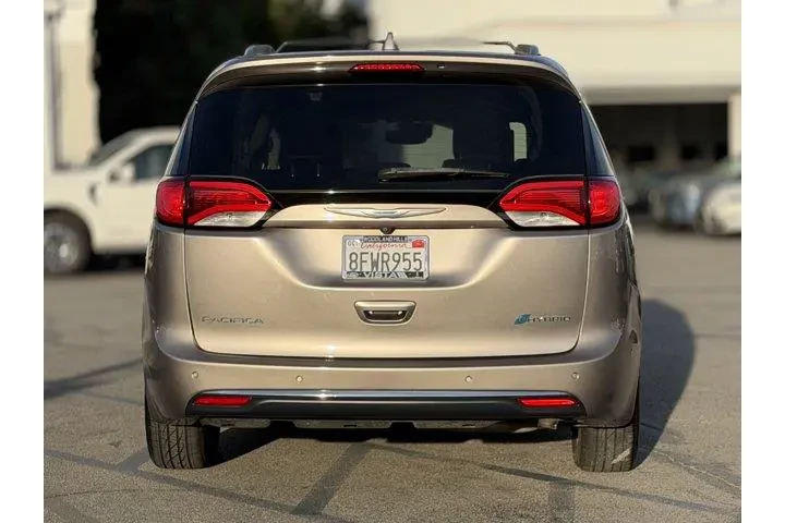 $18995 : Chrysler Pacifica Hybrid 201 image 6