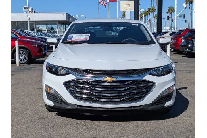 $16455 : Chevrolet Malibu 2024 LT 4dr image 2