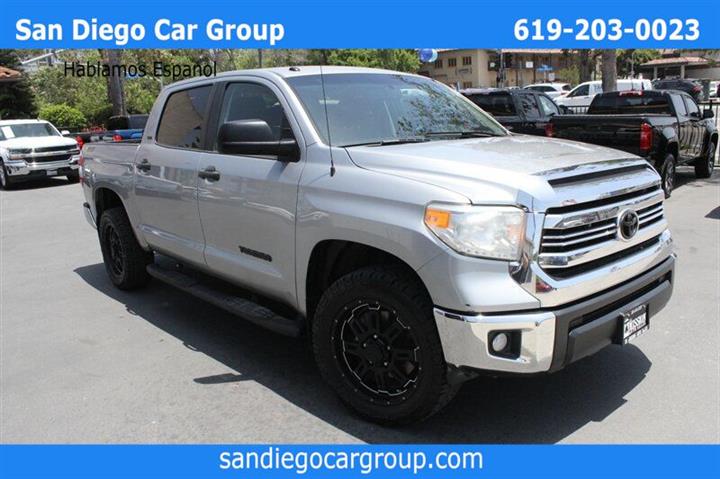 $31995 : 2017 Tundra image 1