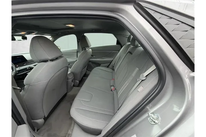 $17885 : Hyundai ELANTRA 2024 SEL 4dr image 4