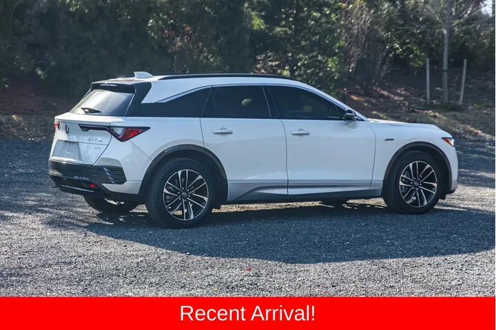 $29595 : Acura ZDX 2024 AWD A-SPEC 4d image 9