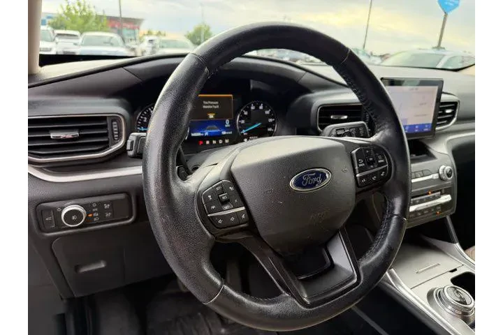 $16991 : Ford Explorer 2020 AWD XLT 4 image 2