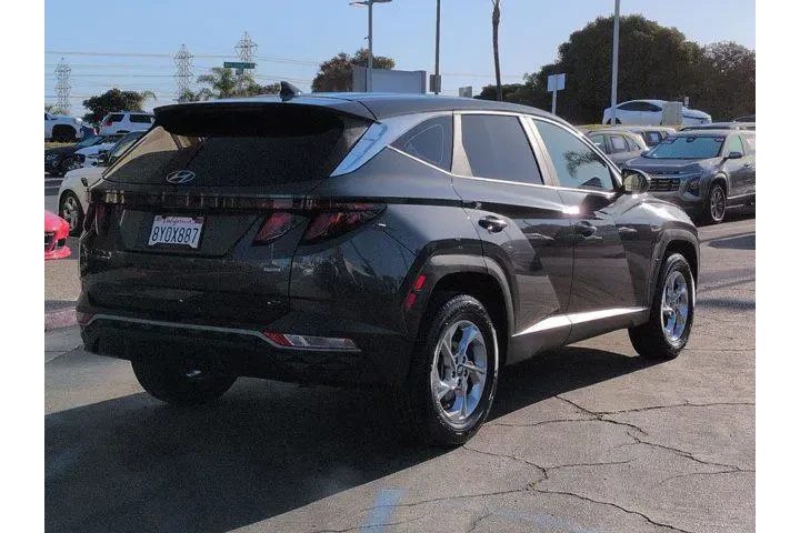 $21082 : Hyundai TUCSON 2022 AWD SE 4 image 5