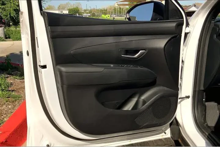 $25727 : Hyundai SANTA CRUZ 2025 SE 4 image 10