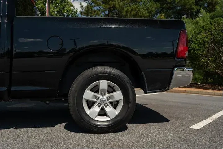 $31559 : Ram 1500 Classic 2024 4x4 SL image 6