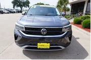 $21788 : Volkswagen Taos 2024 SE 4dr thumbnail