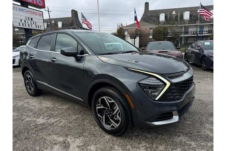 2024 Sportage LX AWD image 1