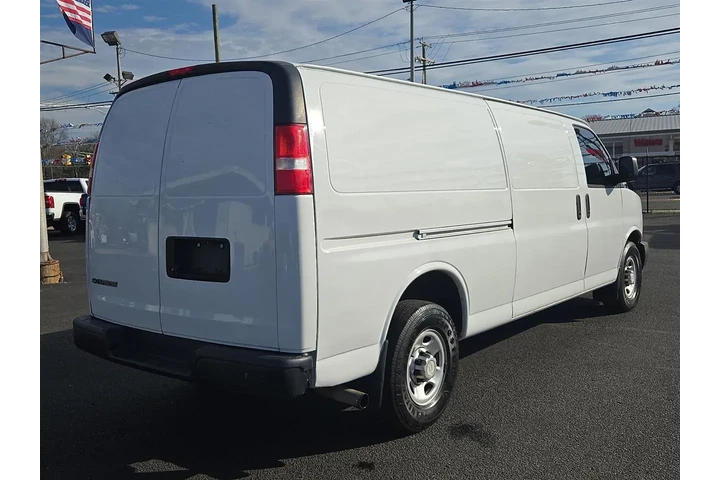 $21500 : 2017 Express 3500 Cargo Exten image 6