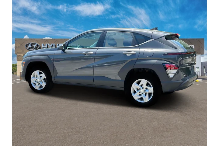 $22999 : Hyundai KONA 2025 AWD SE 4dr image 4