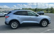 $21299 : Ford Escape 2022 AWD SE 4dr thumbnail