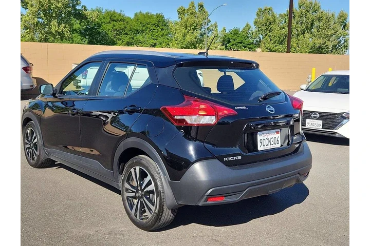 $17998 : Nissan Kicks 2018 SV 4dr Cro image 7