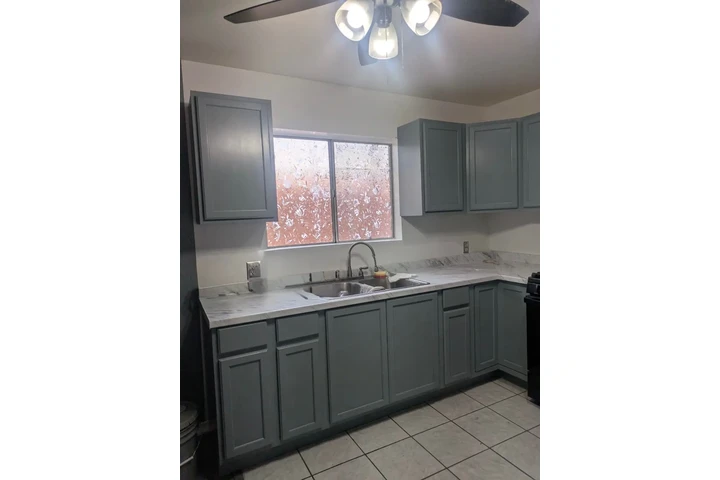 $1900 : 1 Bedroom apartment for rent image 2