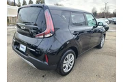 $15995 : Kia Soul 2023 LX 4dr Crossov thumbnail