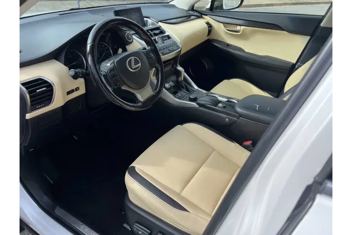 $13900 : 2015 NX 200t image 9