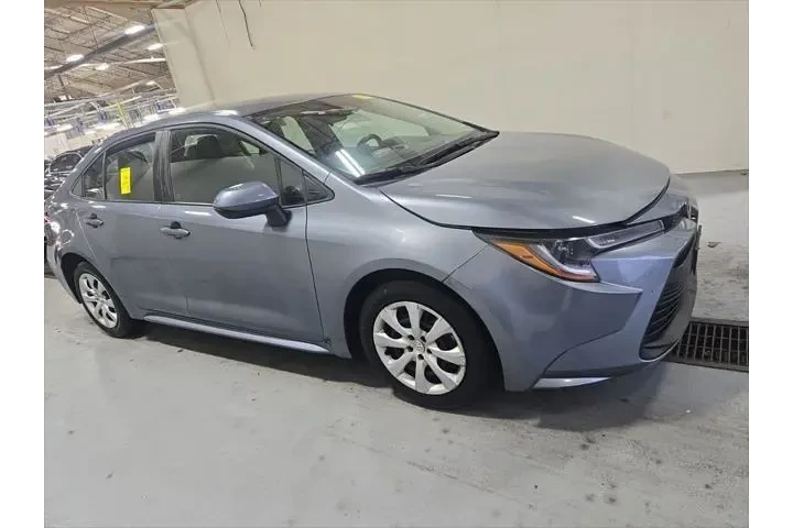 $18493 : Toyota Corolla 2023 LE 4dr S image 3