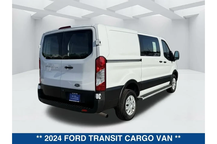 $35497 : Ford Transit 2024 250 3dr SW image 4