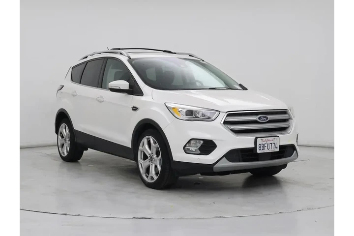 $16998 : Ford Escape 2018 Titanium 4d image 1