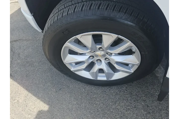 $30000 : Chevrolet Silverado 1500 202 image 3