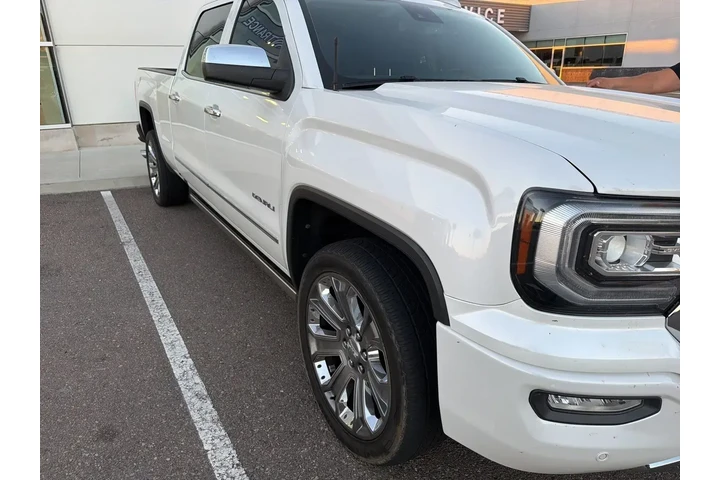 $28800 : GMC Sierra 1500 2017 4x4 Den image 2