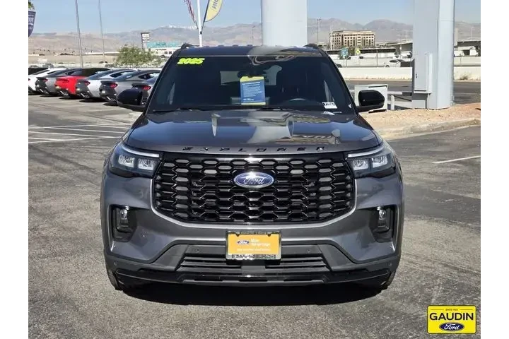 $39900 : Ford Explorer 2025 AWD ST-Li image 2