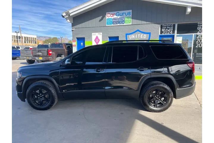 2021 GMC Acadia SLE image 8