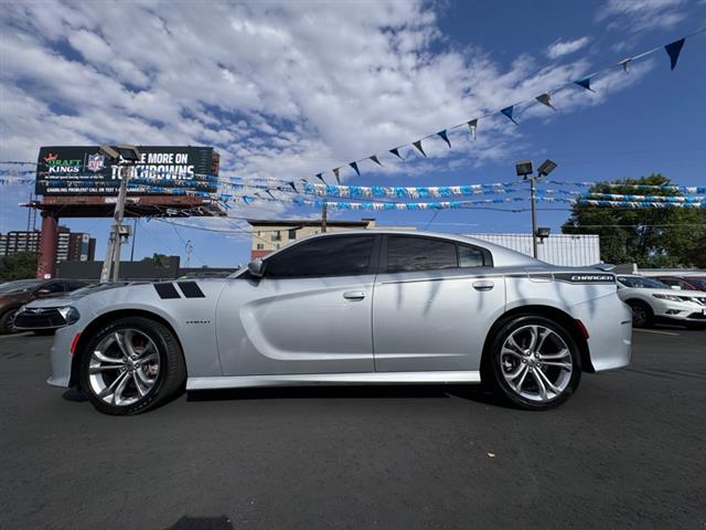 $38299 : 2022 Charger R/T RWD image 8