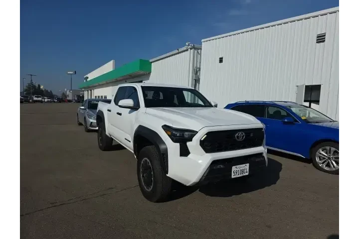 $36800 : Toyota Tacoma 2024 4x4 SR5 4 image 1