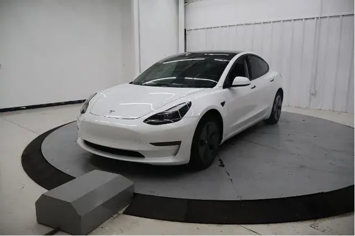 $24917 : Tesla Model 3 2023 4dr Sedan image 8