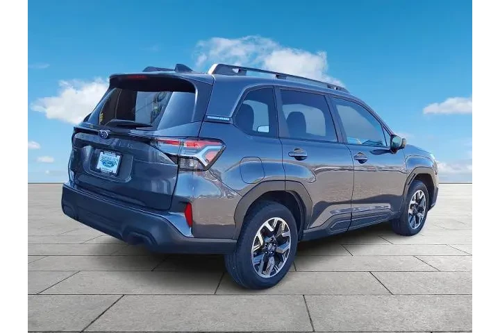 $31497 : Subaru Forester 2025 AWD Pre image 6