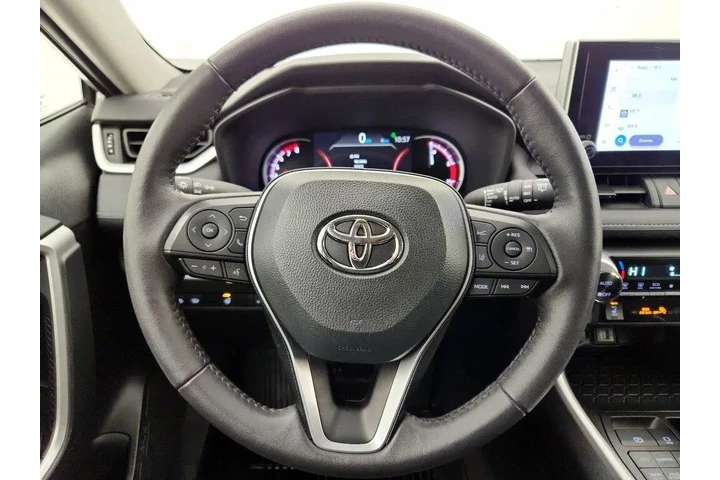 $32998 : Toyota RAV4 2024 AWD XLE 4dr image 10