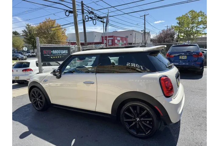 $5899 : 2014 MINI Hardtop Cooper S image 9