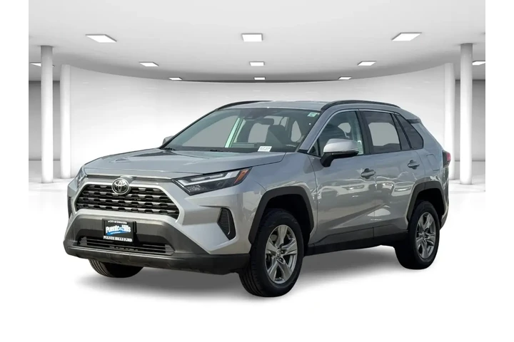 $24687 : Toyota RAV4 2024 XLE 4dr SUV image 2
