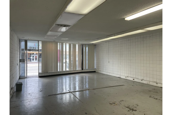 $1895 : Montebello, commercial space image 2