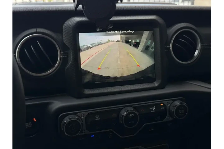 $27998 : Jeep Wrangler 2023 4x4 High image 7