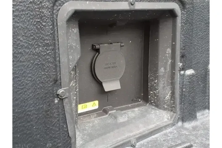 $39620 : Ford F-150 2023 4x4 XLT 4dr image 6