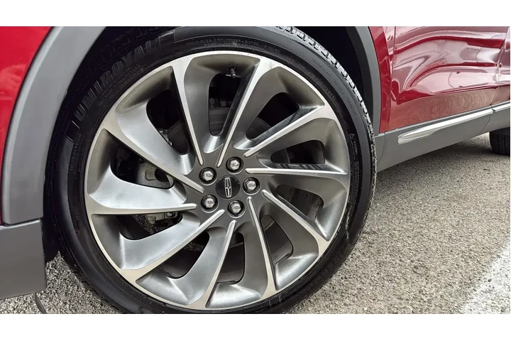 $27853 : Lincoln Nautilus 2020 AWD Re image 9