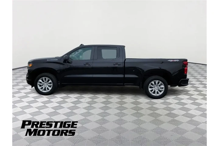 $32956 : 2023 Silverado 1500 Custom image 4