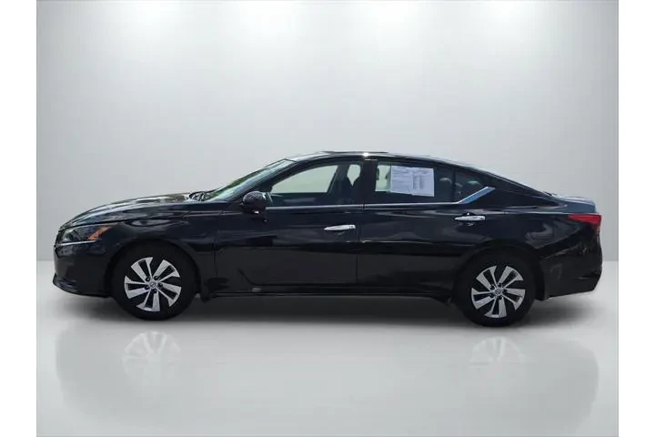 $22699 : Nissan Altima 2023 2.5 S 4dr image 8