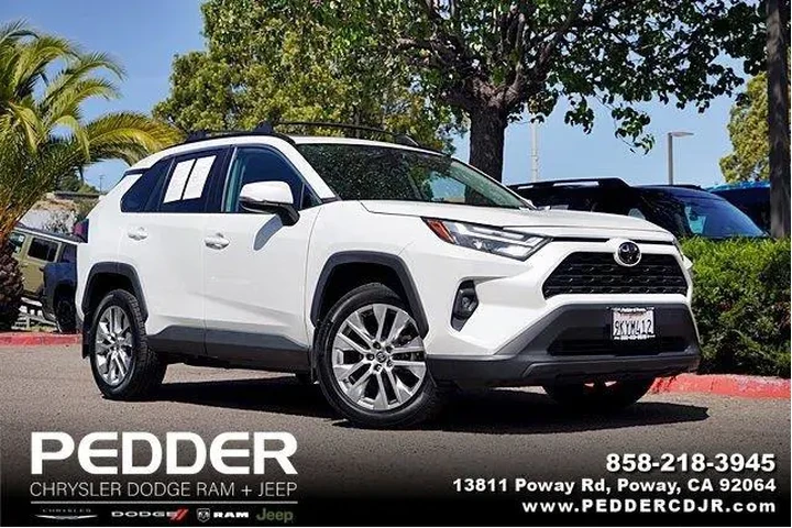 $32985 : Toyota RAV4 2024 XLE Premium image 1
