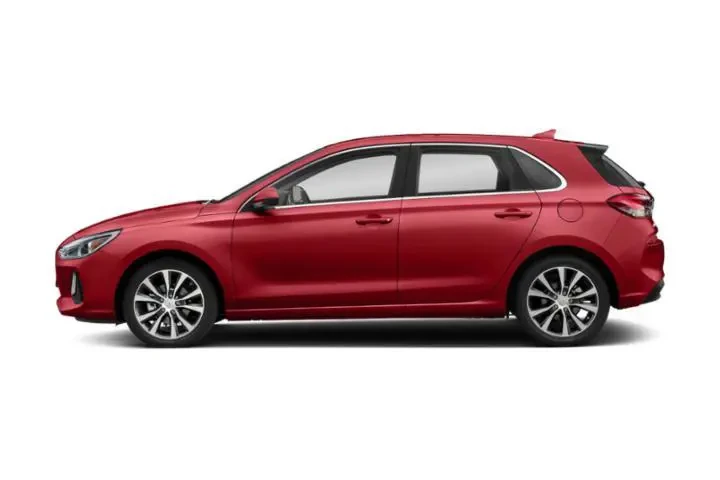 $13750 : Hyundai ELANTRA GT 2018 4dr image 2