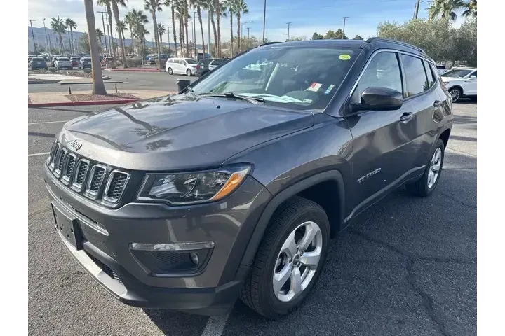 $16809 : Jeep Compass 2019 4x4 Latitu image 1