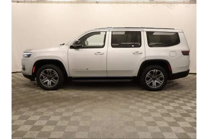 $37895 : Jeep Wagoneer 2024 4x2 Serie image 4