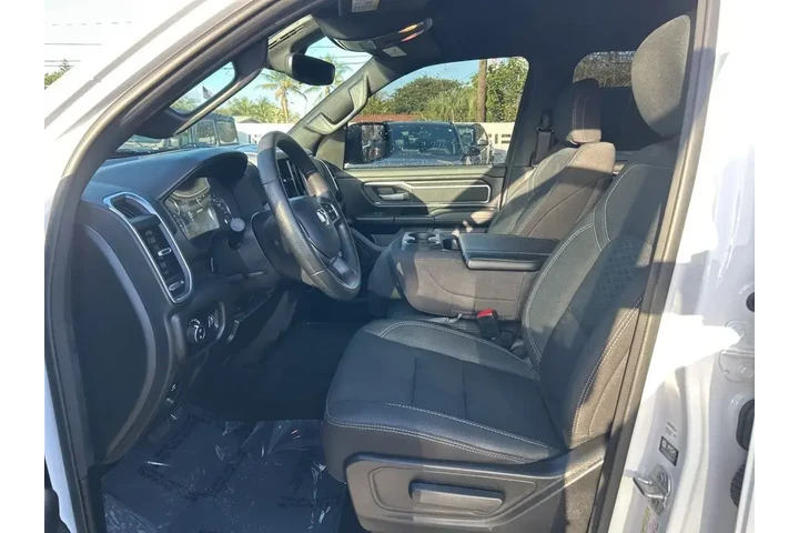 $33837 : Ram 1500 2025 4x2 Big Horn 4 image 9