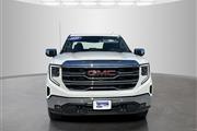 $52995 : Pre-Owned 2022 Sierra 1500 SLT thumbnail